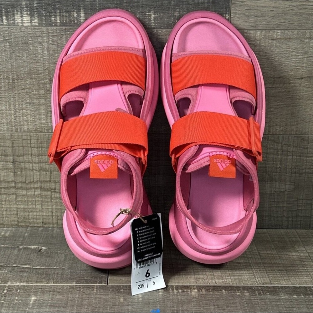 Adidas mehana sneaker sandals in fuchsia size 6